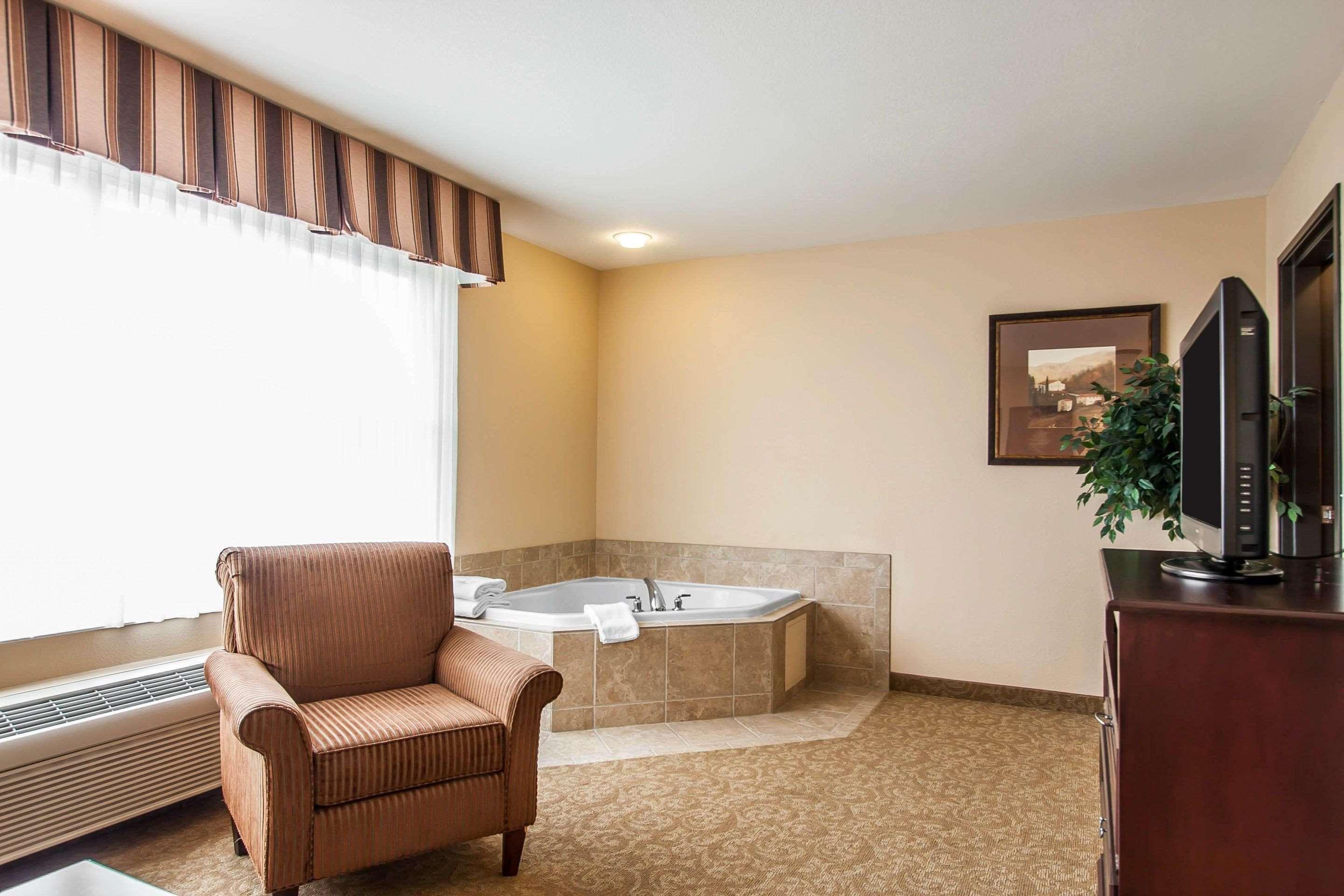 Comfort Inn & Suites Mcminnville Wine Country Eksteriør billede